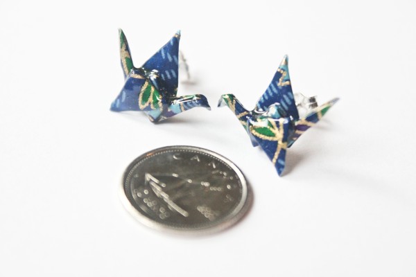 blue and green_floral_origami_crane_post_earring_4