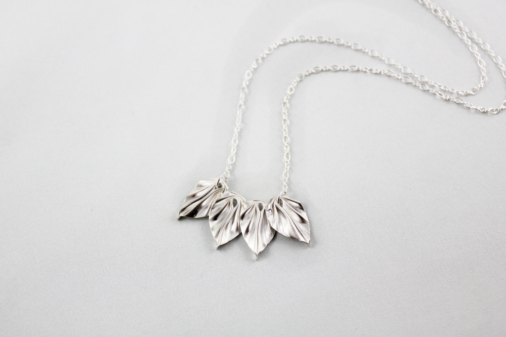origami_leaf_necklace_silver_3